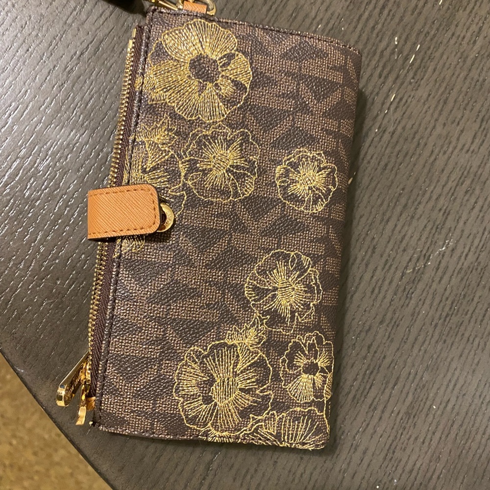 Michael Kors wallet with check/iPhone holder